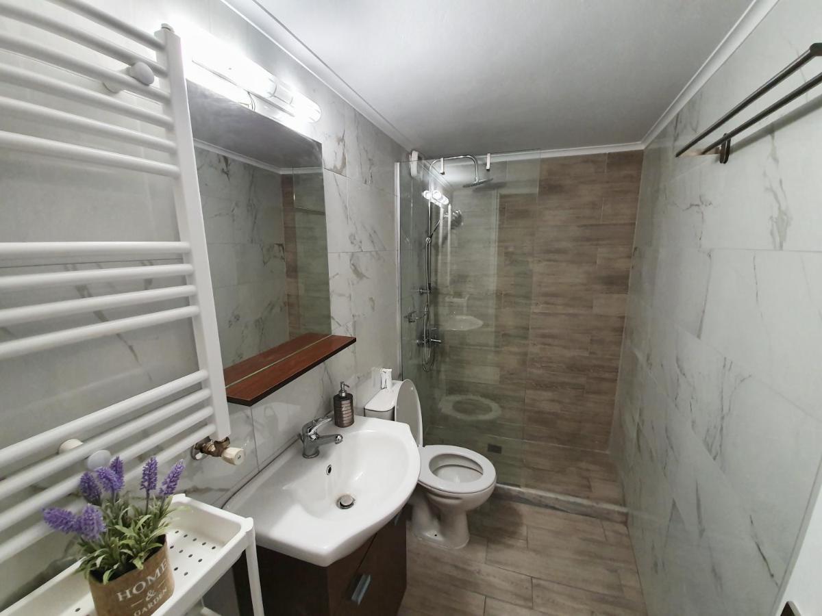 Gemareia Lodge Lefkáda エクステリア 写真